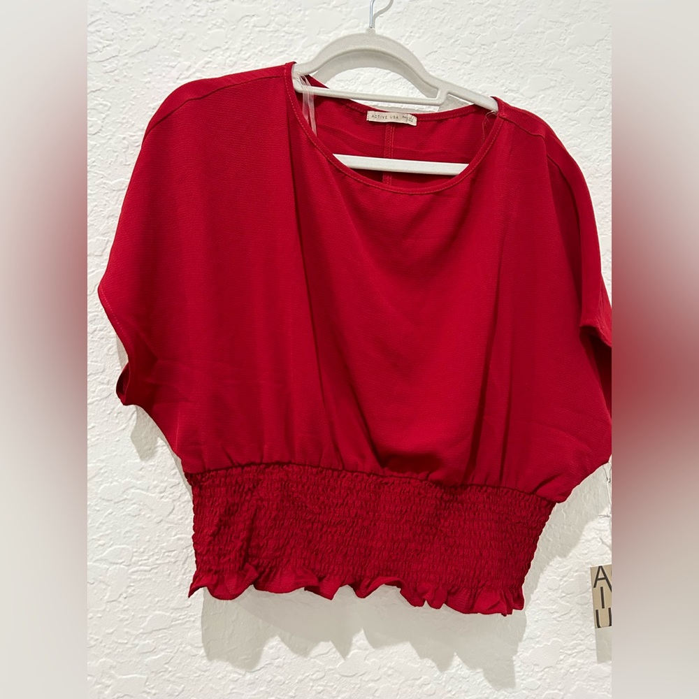 ⬇️PRICE 🔥 ACTIVE U S A • Short Sleeve loose Red Blouse • Large - Picture 1 of 7